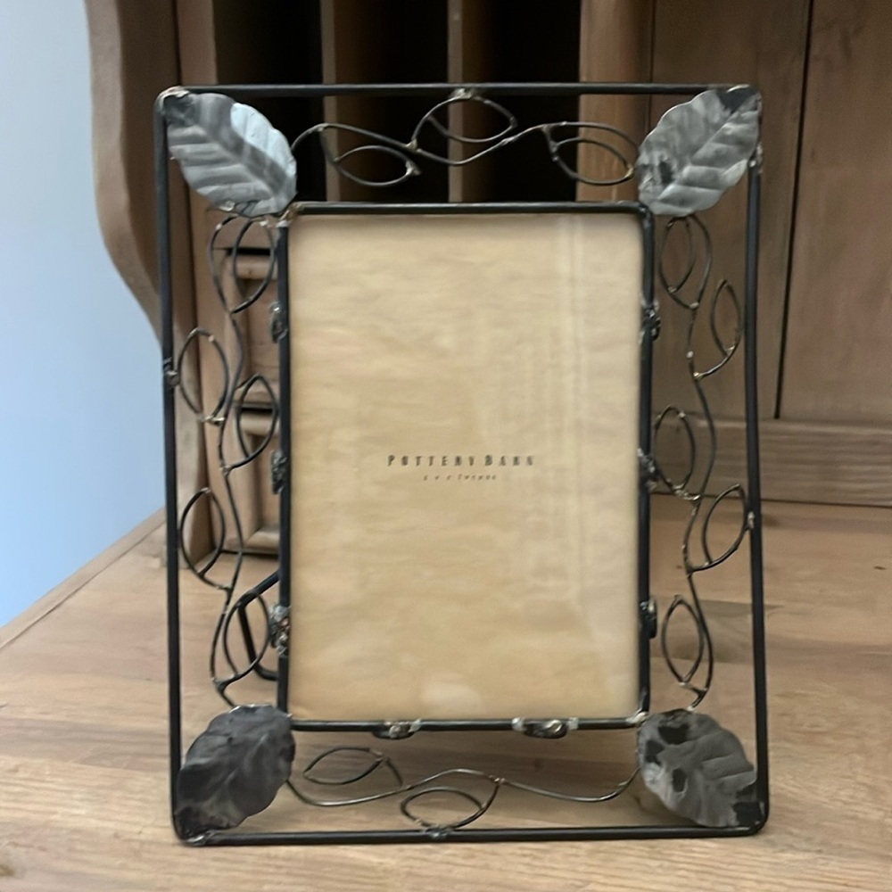 Pottery Barn 5” x 7” Picture Frame Photo Free Standing Metal Leaf Design